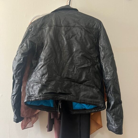 LEATHER JACKET - Picture 2 of 3
